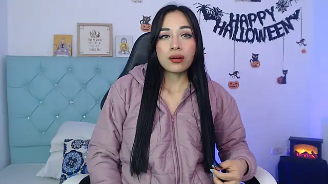 Snapshot of Marce0 chatting on 11/01/25, 04:47 Marce0 online show from 11/01/25, 04:47