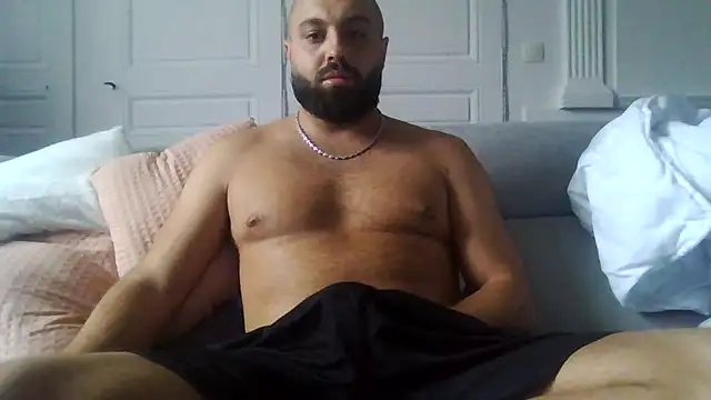 Snapshot of Zer_oki chatting on 09/23/25, 02:42 Zer oki online show from 09/23/25, 02:42