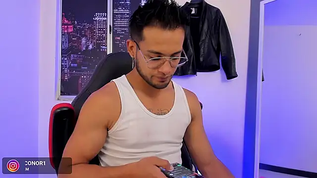 Max Conor1 online show from 01/29/25, 07:22