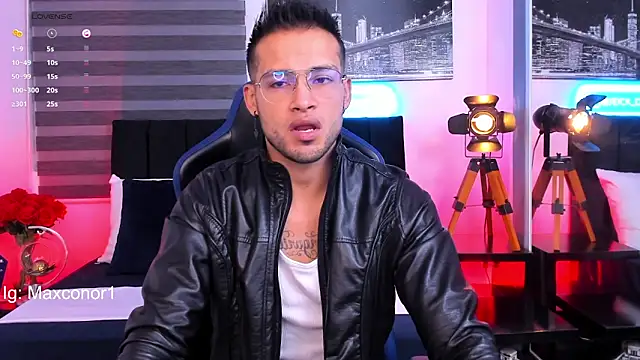 Max Conor1 online show from 03/17/25, 10:49