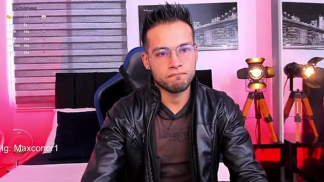 Max Conor1 online show from 03/22/25, 11:32