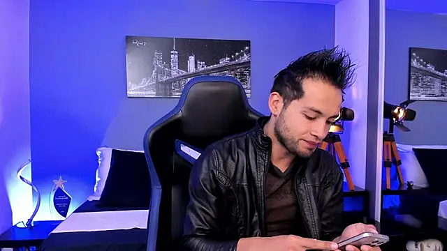 Max Conor1 online show from 09/18/25, 11:34