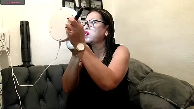 Snapshot of MirandaLatinaLovely chatting on 04/25/26, 04:59 MirandaLatinaLovely online show from 04/25/26, 04:59