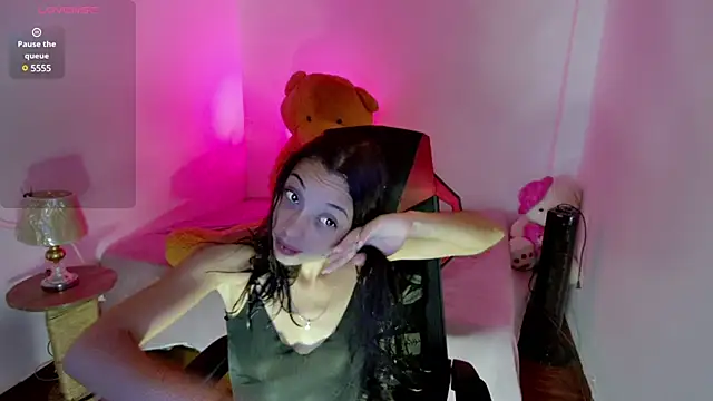 Snapshot of onissm chatting on 02/05/25, 02:05 onissm online show from 02/05/25, 02:05