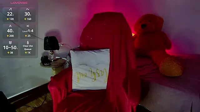 Snapshot of onissm chatting on 03/04/25, 10:16 onissm online show from 03/04/25, 10:16