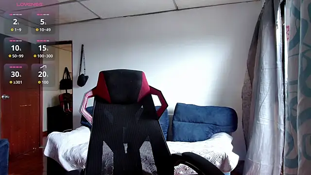 Snapshot of onissm chatting on 10/20/25, 07:03 onissm online show from 10/20/25, 07:03