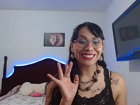AloLovely  online show from 05/06/26, 11:54