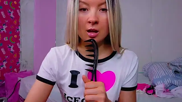 Snapshot of TwerkingCheerleader chatting on 04/04/26, 04:59 TwerkingCheerleader online show from 04/04/26, 04:59