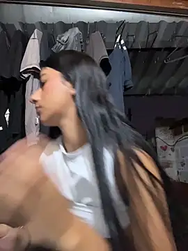 Snapshot of eva_roseee chatting on 03/16/26, 11:42 eva roseee online show from 03/16/26, 11:42