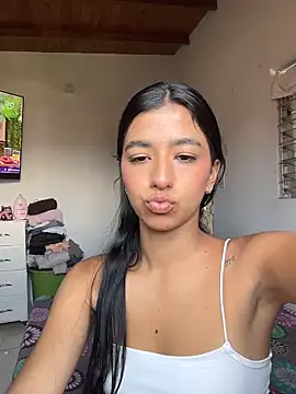 Snapshot of eva_roseee chatting on 03/29/26, 05:02 eva roseee online show from 03/29/26, 05:02