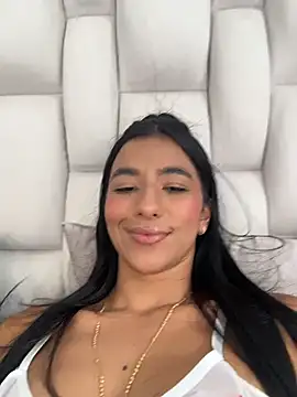 Snapshot of eva_roseee chatting on 04/04/26, 08:28 eva roseee online show from 04/04/26, 08:28