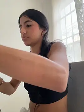 Snapshot of eva_roseee chatting on 04/16/26, 09:39 eva roseee online show from 04/16/26, 09:39