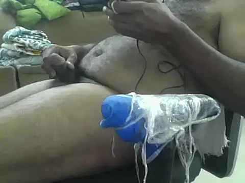 Snapshot of awesomeroc123 chatting on 01/12/25, 08:36 awesomeroc123 online show from 01/12/25, 08:36