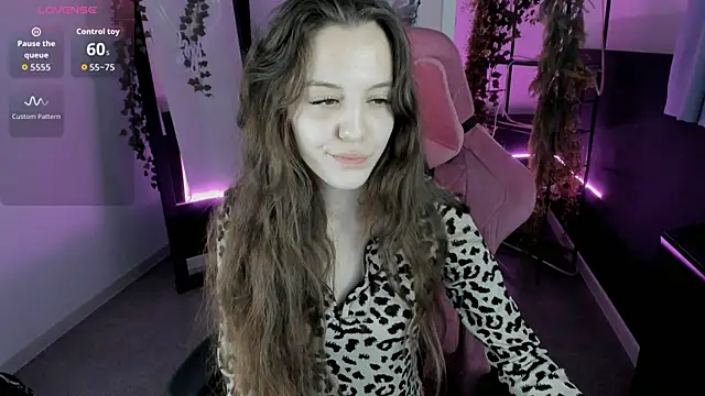 MilaStoyne online show from 10/07/25, 08:00