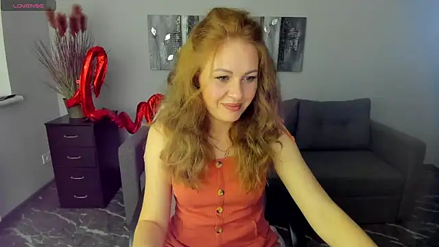 Snapshot of Mira_Whites chatting on 02/15/25, 02:22 Mira Whites online show from 02/15/25, 02:22