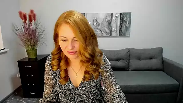 Snapshot of Mira_Whites chatting on 02/17/25, 07:15 Mira Whites online show from 02/17/25, 07:15