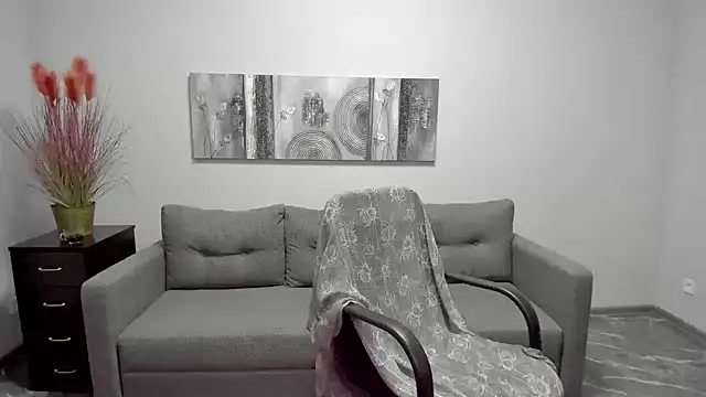 Snapshot of Mira_Whites chatting on 02/21/25, 06:51 Mira Whites online show from 02/21/25, 06:51