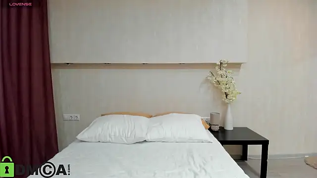 Snapshot of Jenny_Jimmy chatting on 11/13/25, 09:03 Jenny Jimmy online show from 11/13/25, 09:03