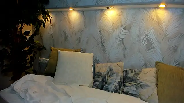 Snapshot of Jenny_Jimmy chatting on 11/21/25, 09:19 Jenny Jimmy online show from 11/21/25, 09:19