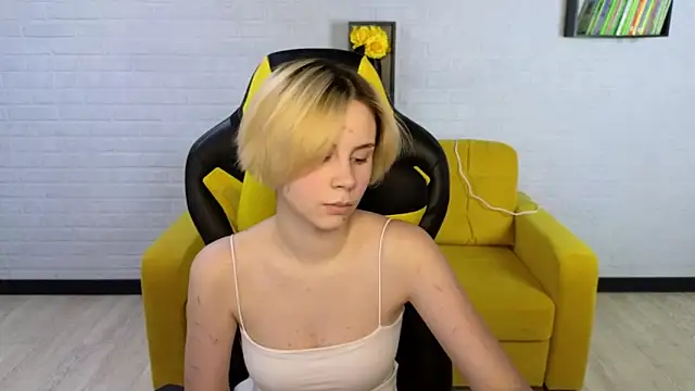 BettyCarter07 online show from 02/05/25, 09:15