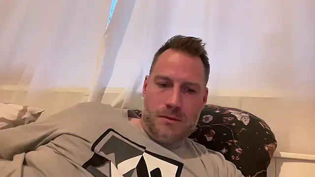 Christian87xxx online show from 11/08/25, 03:45