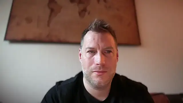 Snapshot of Christian87xxx chatting on 04/17/26, 04:26 Christian87xxx online show from 04/17/26, 04:26