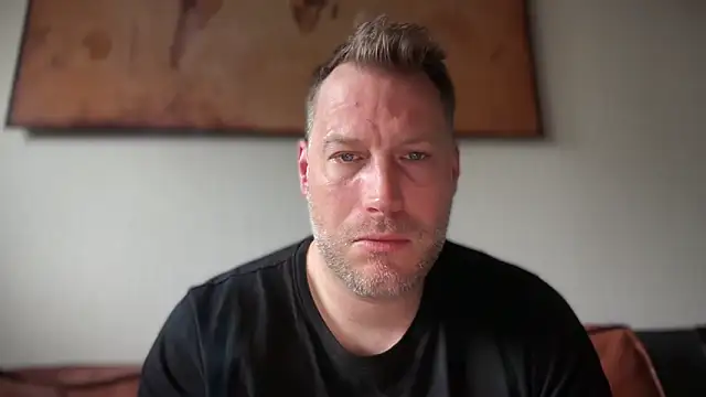 Snapshot of Christian87xxx chatting on 04/19/26, 05:51 Christian87xxx online show from 04/19/26, 05:51