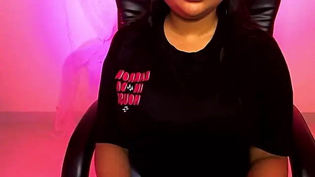 Snapshot of Kannu- chatting on 02/19/25, 05:16 Kannu- online show from 02/19/25, 05:16