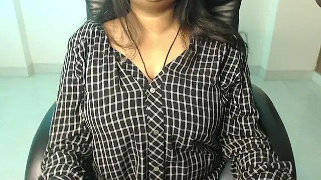 Snapshot of Kannu- chatting on 02/20/26, 05:26 Kannu- online show from 02/20/26, 05:26