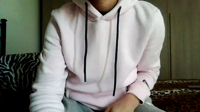 tommyboyteen online show from 02/18/25, 03:43