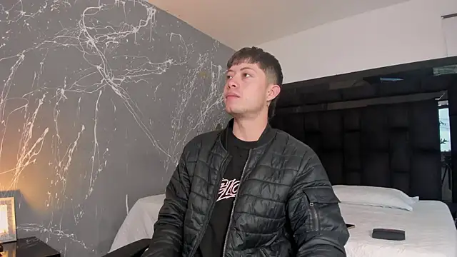 marcuscollins1  online show from 10/21/25, 12:39