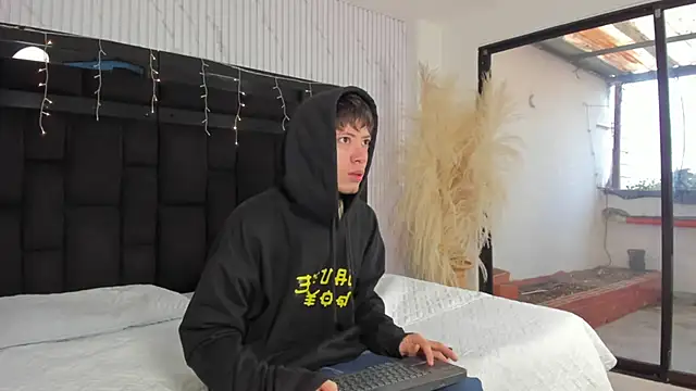 marcuscollins1  online show from 02/09/26, 12:20