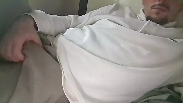 Snapshot of giumy91 chatting on 03/24/26, 04:34 giumy91 online show from 03/24/26, 04:34