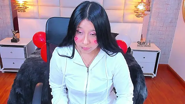 Nohemi louse online show from 02/14/26, 07:10