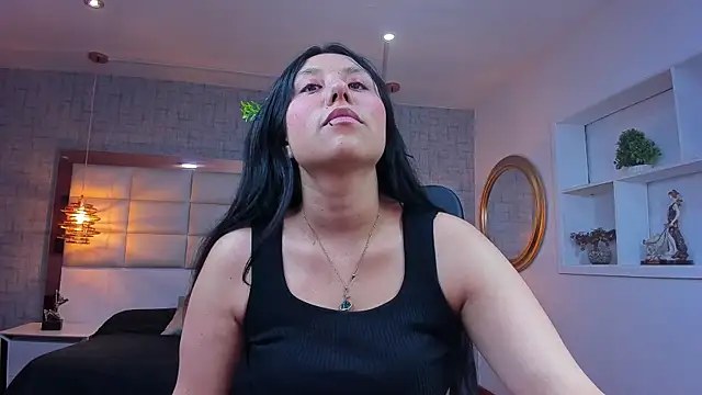 Snapshot of Nohemi_louse chatting on 04/29/26, 07:20 Nohemi louse online show from 04/29/26, 07:20