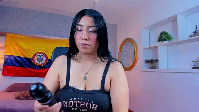 Snapshot of Nohemi_louse chatting on 06/25/26, 07:29 Nohemi louse online show from 06/25/26, 07:29