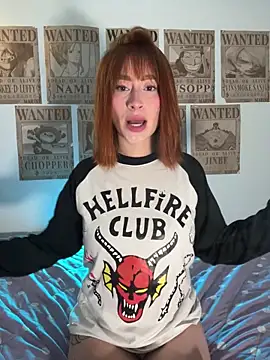 Snapshot of chloe_rockss_ chatting on 11/06/25, 10:10 chloe rockss online show from 11/06/25, 10:10