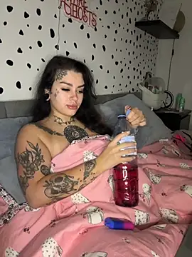 tempzzz12 online show from 10/03/25, 07:16