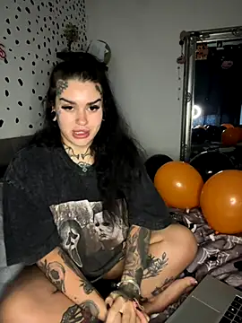 tempzzz12 online show from 10/25/25, 08:00