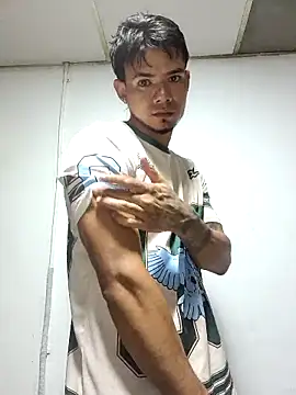 Niick01  online show from 12/17/25, 12:05