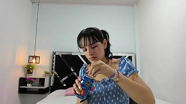 Annyrosee online show from 03/13/25, 08:00