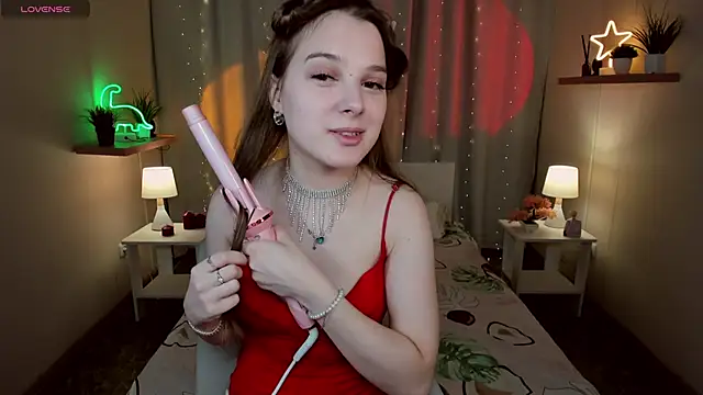 Snapshot of kaisajenner chatting on 02/27/26, 10:15 kaisajenner online show from 02/27/26, 10:15
