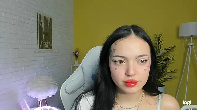 Snapshot of LorettaBigge chatting on 01/30/25, 12:59 LorettaBigge online show from 01/30/25, 12:59