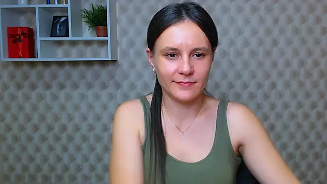 ValeriaHeart  online show from 12/05/25, 02:58