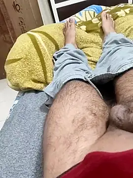 Snapshot of Hot_funky_boy chatting on 02/02/25, 03:17 Hot funky boy online show from 02/02/25, 03:17