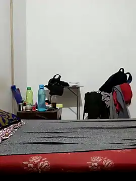 Snapshot of Hot_funky_boy chatting on 02/13/25, 01:05 Hot funky boy online show from 02/13/25, 01:05