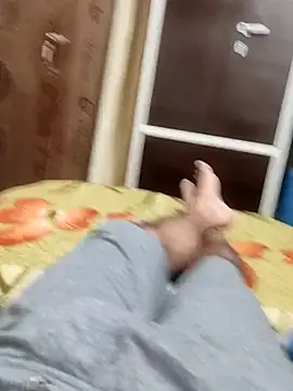 Snapshot of Hot_funky_boy chatting on 03/02/25, 09:01 Hot funky boy online show from 03/02/25, 09:01