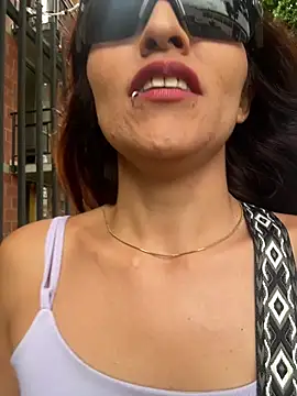 Sofiadelacruz online show from 05/28/26, 06:49