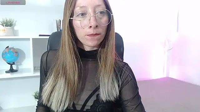 Snapshot of Carlin_Diaz chatting on 02/10/25, 01:46 Carlin Diaz online show from 02/10/25, 01:46