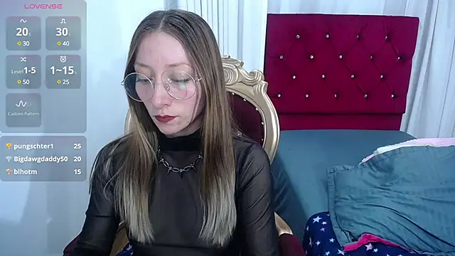 Snapshot of Carlin_Diaz chatting on 03/19/25, 12:15 Carlin Diaz online show from 03/19/25, 12:15